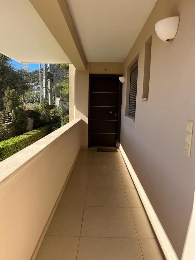 Pool 5 Minutes Walk From Apartment *